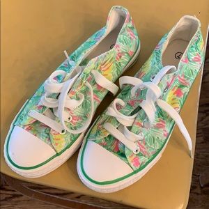 Lilly like Converse Tennis Shoes